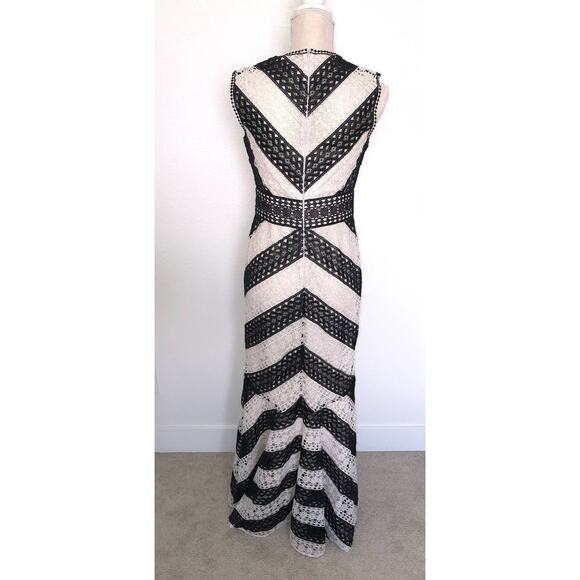 Karen Millen Chevron Crochet Maxi Mermaid Gown High-Neck Black White W US 6 NWT - Picture 4 of 9
